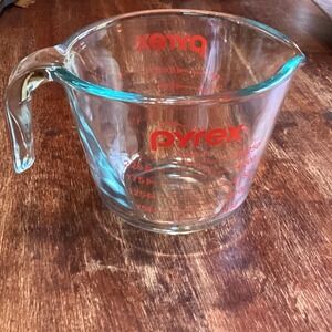 Vintage Pyrex 1 Cup Glass Measuring Cup Red Lettering D-Handle Made in USA